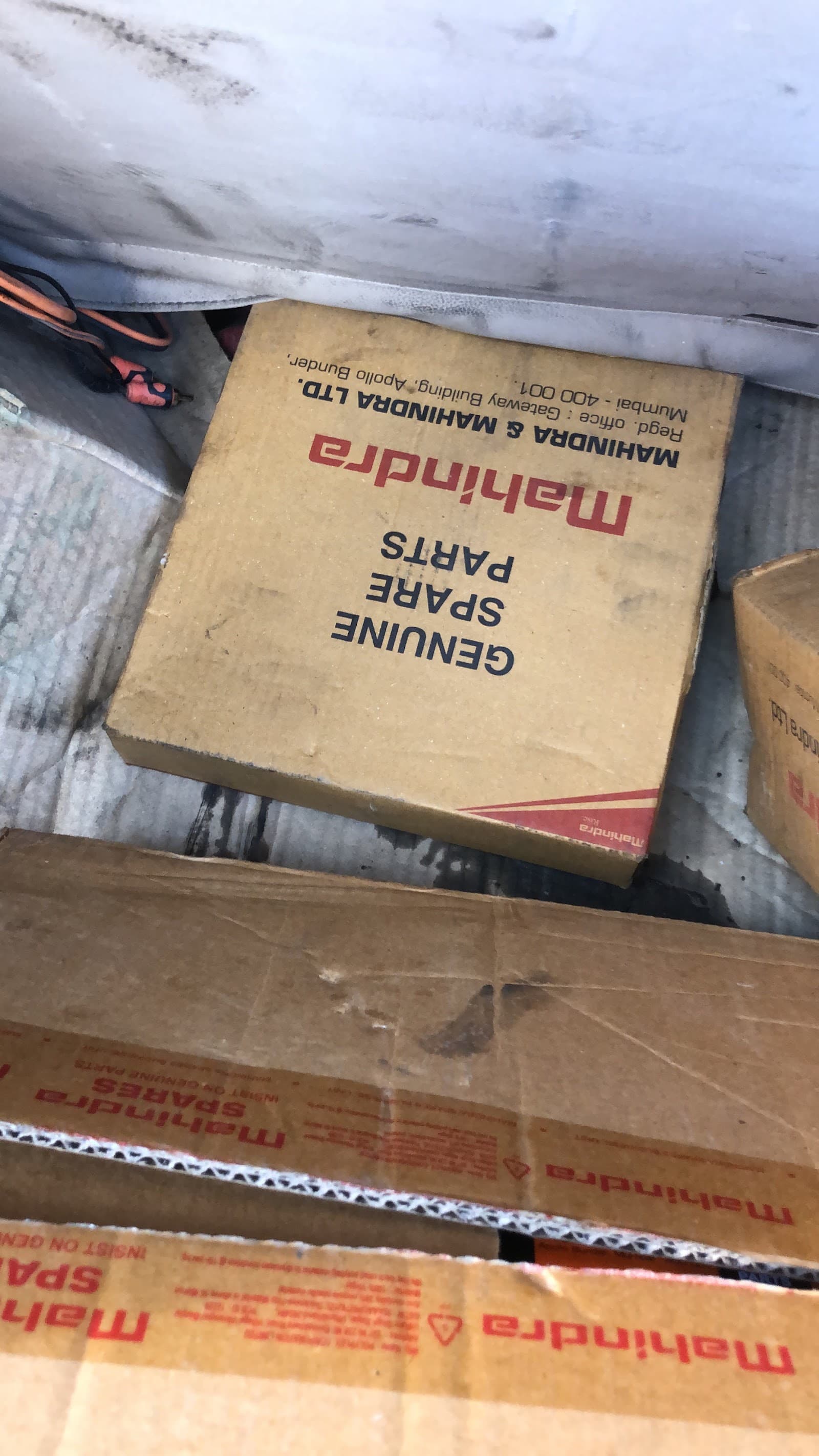 Mahindra genuine spare parts box